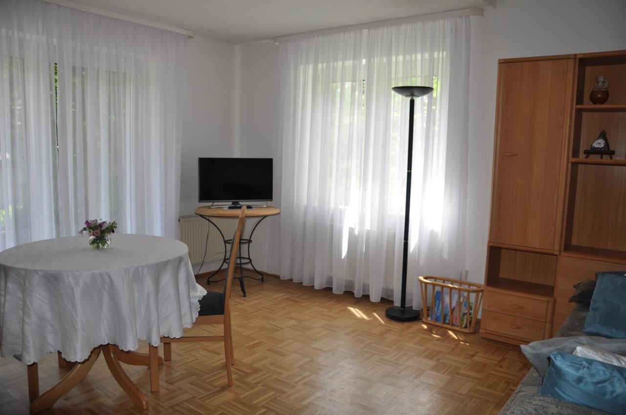 Ferienwohnung Fischer メーアスブルク エクステリア 写真